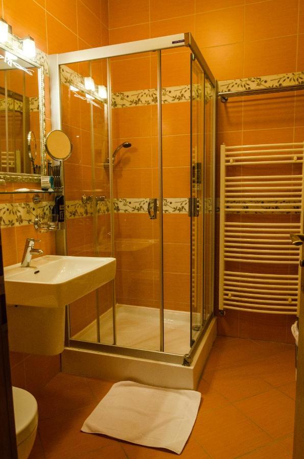 Hotel Rokoko Kösice Dış mekan fotoğraf