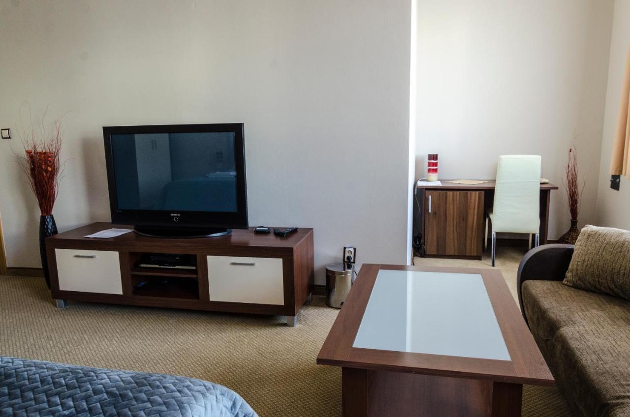 Hotel Rokoko Kösice Dış mekan fotoğraf